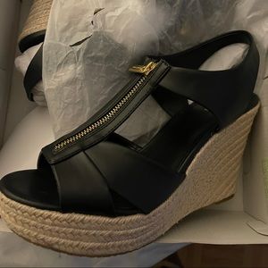 Michael Kors wedge size 10